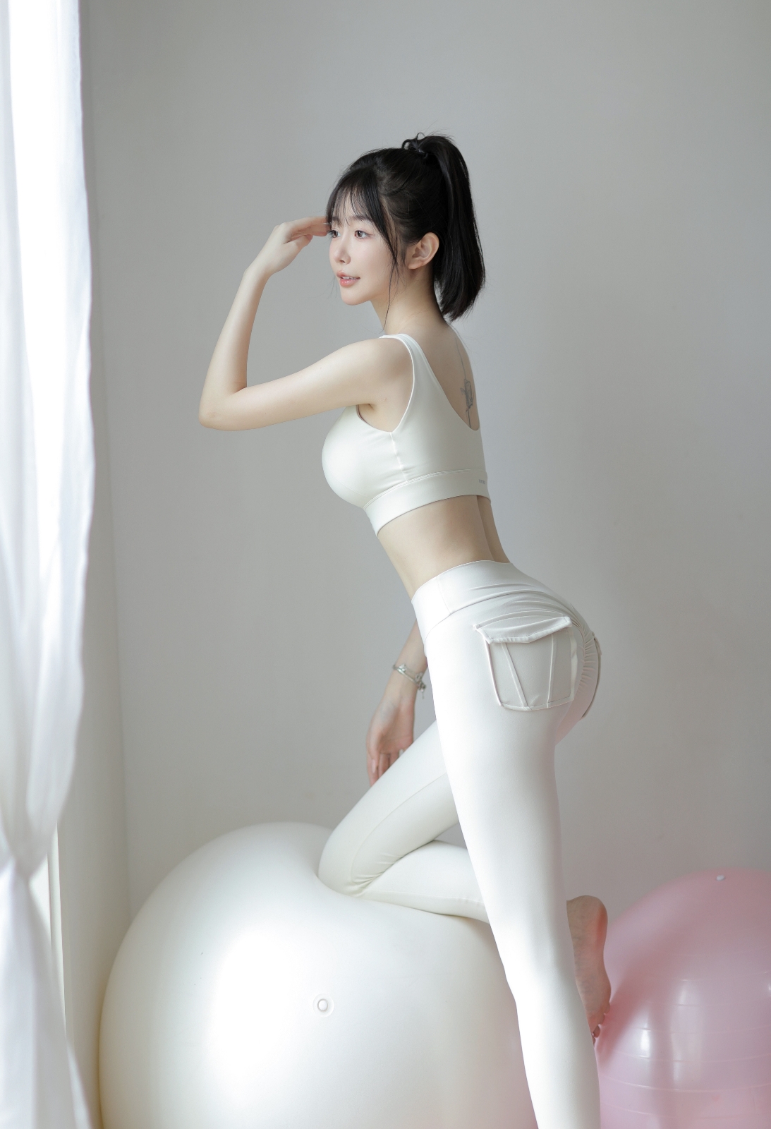 美女图片微信头像背影高清_美女图片微信头像背影