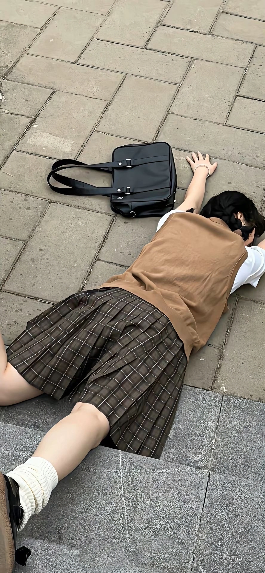 美女自拍_美女头像真人很吸引人