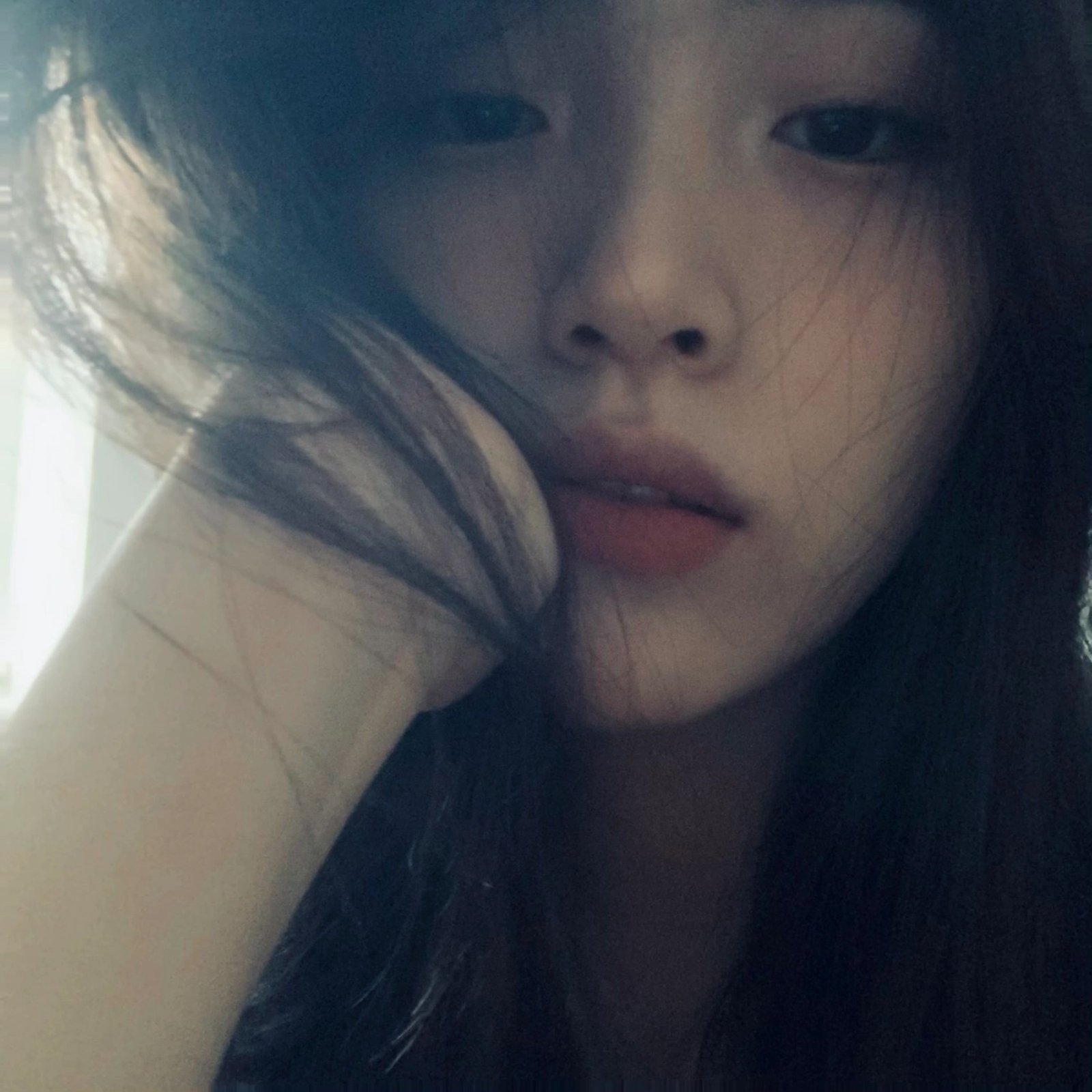 美女头像真人侧脸_美女头像真人背影