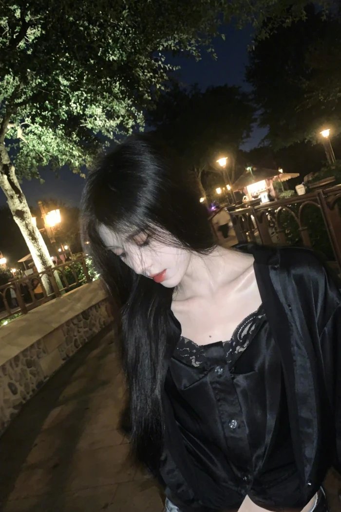 美女壁纸女_美女自拍
