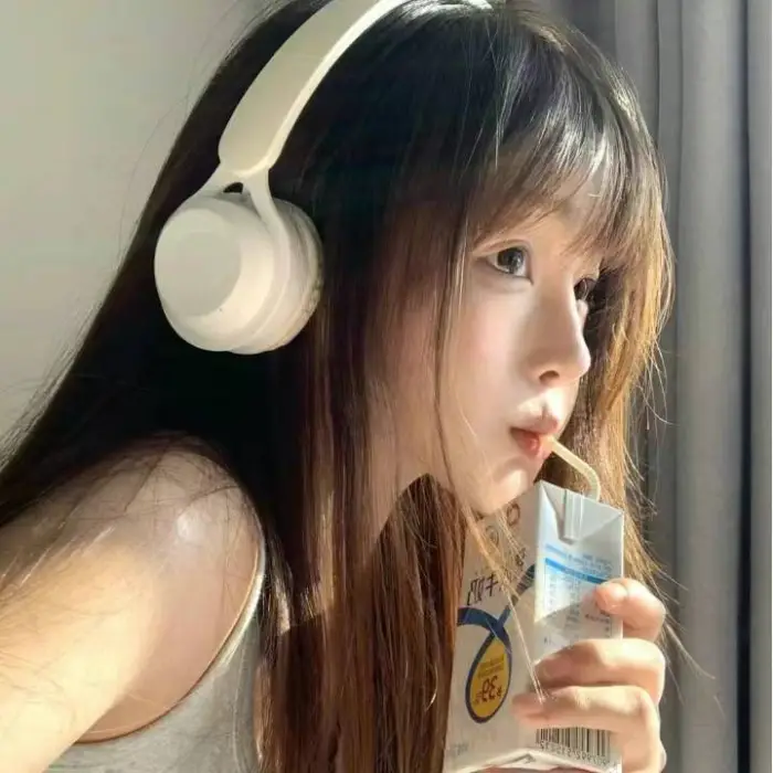 美女壁纸手机壁纸_美女头像真人头像