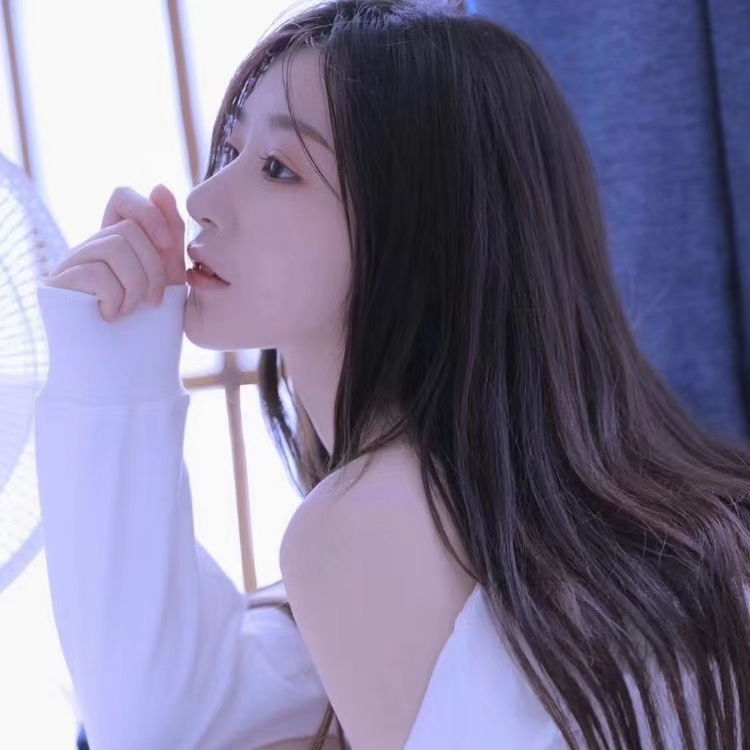 美女头像可爱霸气高冷_美女自拍
