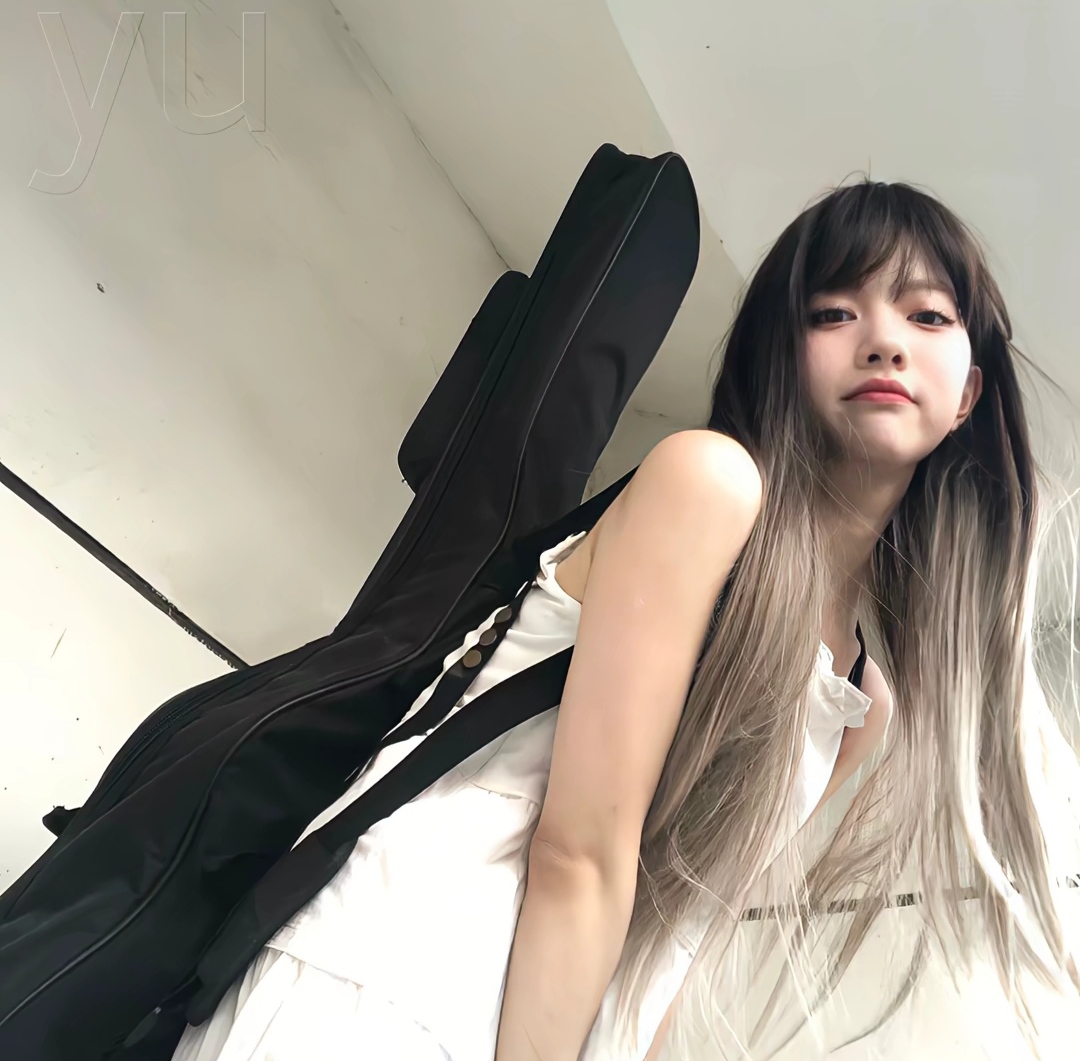 美女自拍_美女高雅造型