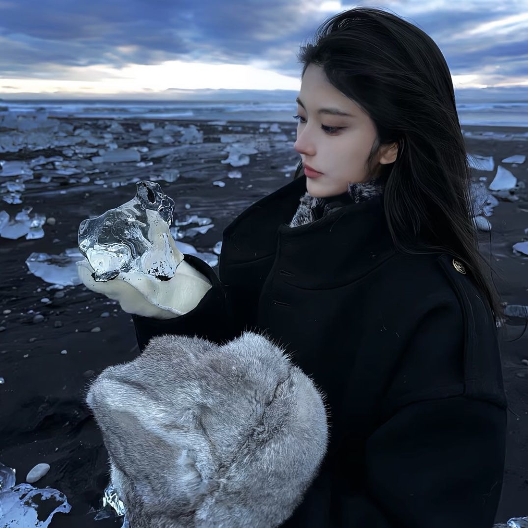 美女自拍_美女高雅造型