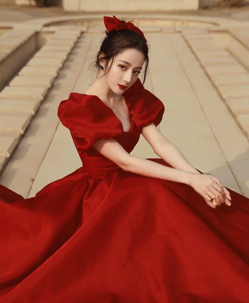 美女壁纸手机壁纸高清_美女自拍