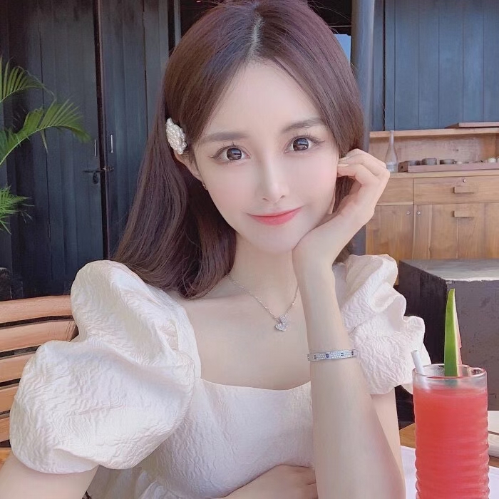 美女头像清新自然_美女头像甜美卡通