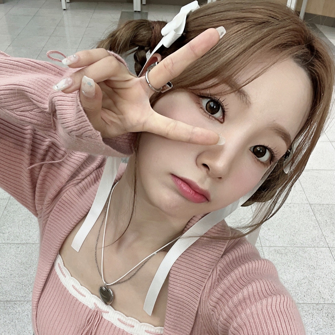 美女头像jpg格式_美女壁纸手机壁纸