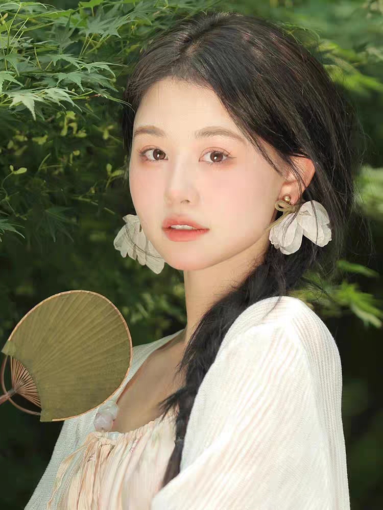 美女头像甜美背影_美女高雅造型
