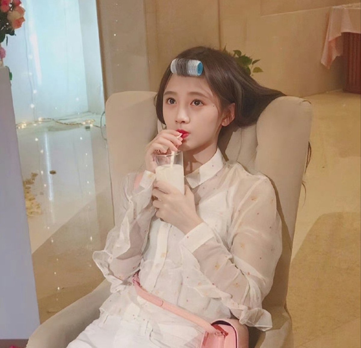 美女自拍_美女头像甜美