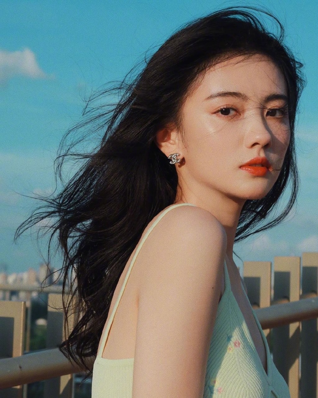 墨茨收集真人男头女头欧美模糊古早头像_美女头像