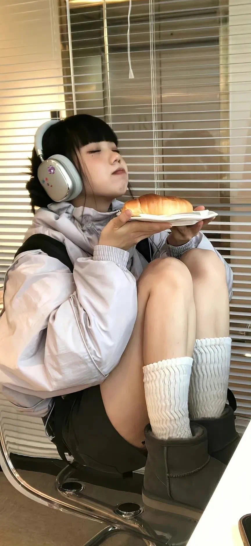 美女壁纸图片2025最新款_美女壁纸全屏