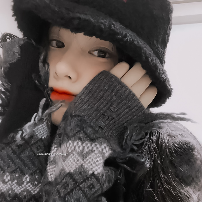 美女头像真人背影_美女头像真人侧脸