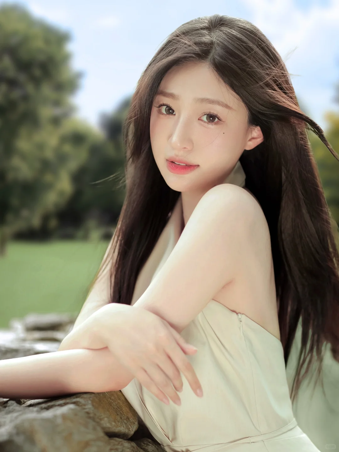 女性人物照片写真_美女照片手机挡脸头像