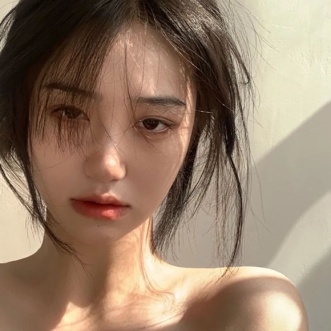 美女图片微信头像侧脸_美女图片微信头像背影