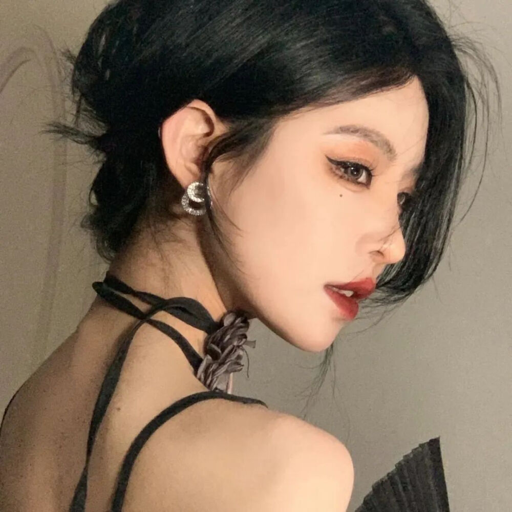 妇女节唯美感女神元素_美女图片微信头像背影唯美