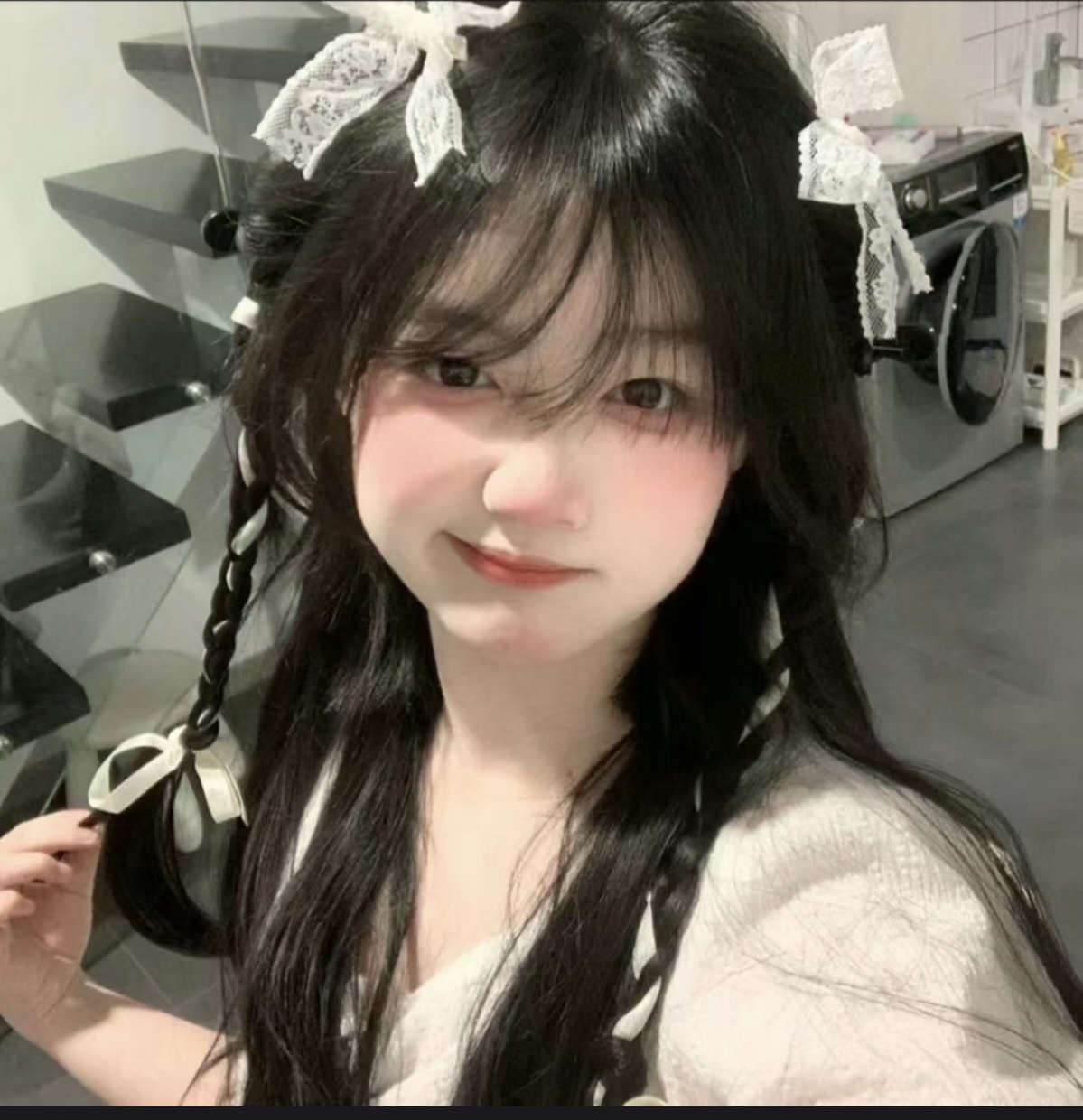美女头像真人_美女高雅造型