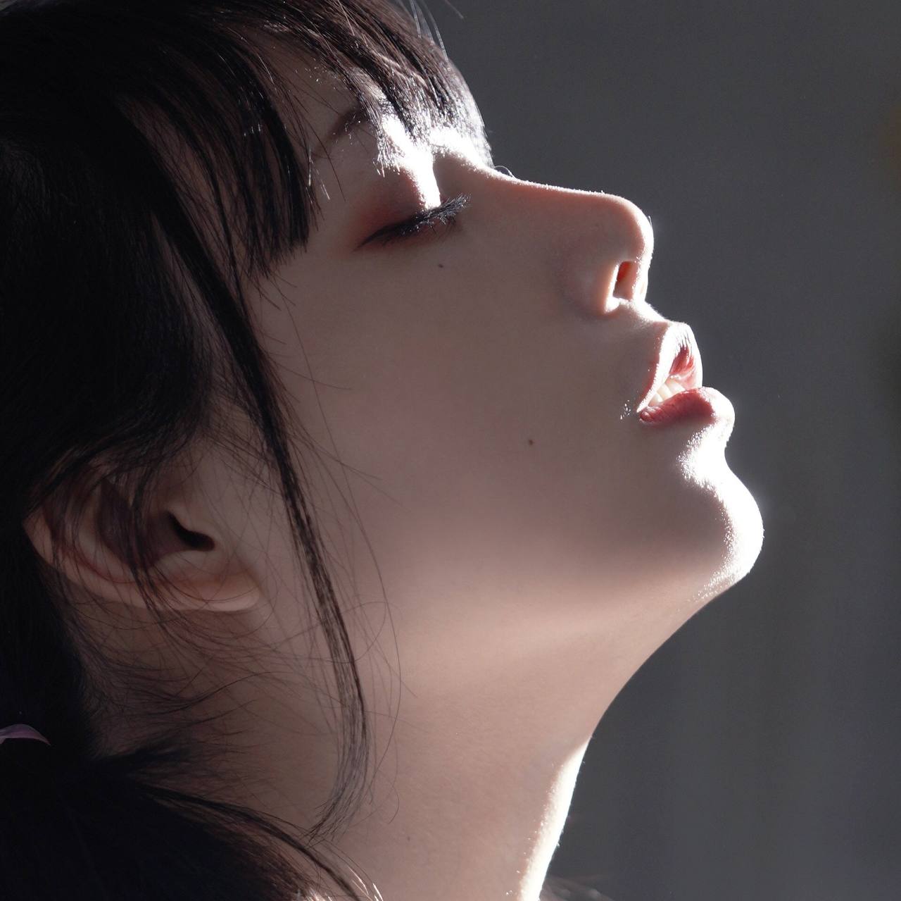 侧脸女生头像_美女图片微信头像真人背影