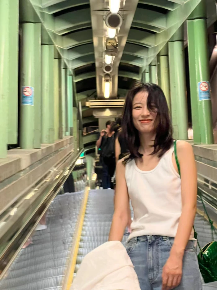 美女自拍_美女图片微信头像真人背影