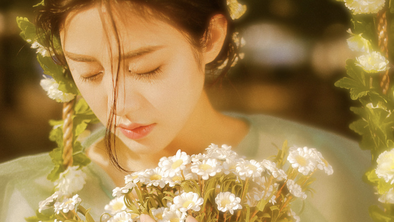 全面屏手机美女壁纸今日头条_美女自拍