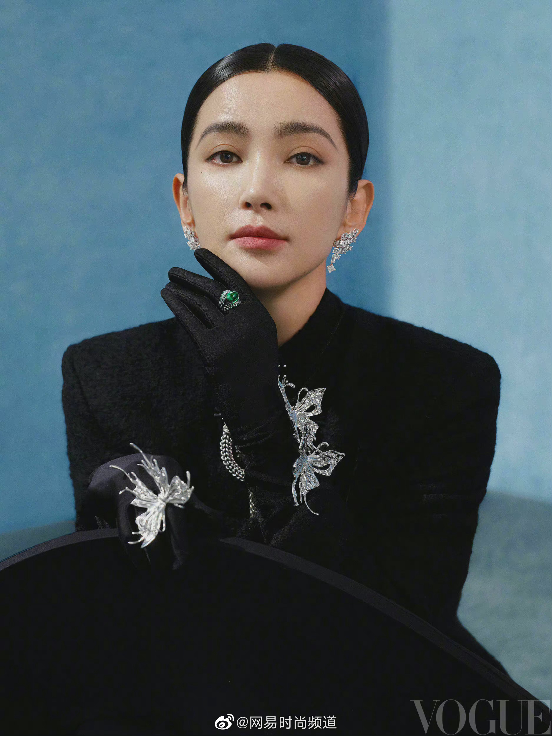养眼美女性感好身材麟麟明星图片的动态_美女壁纸2560*1440