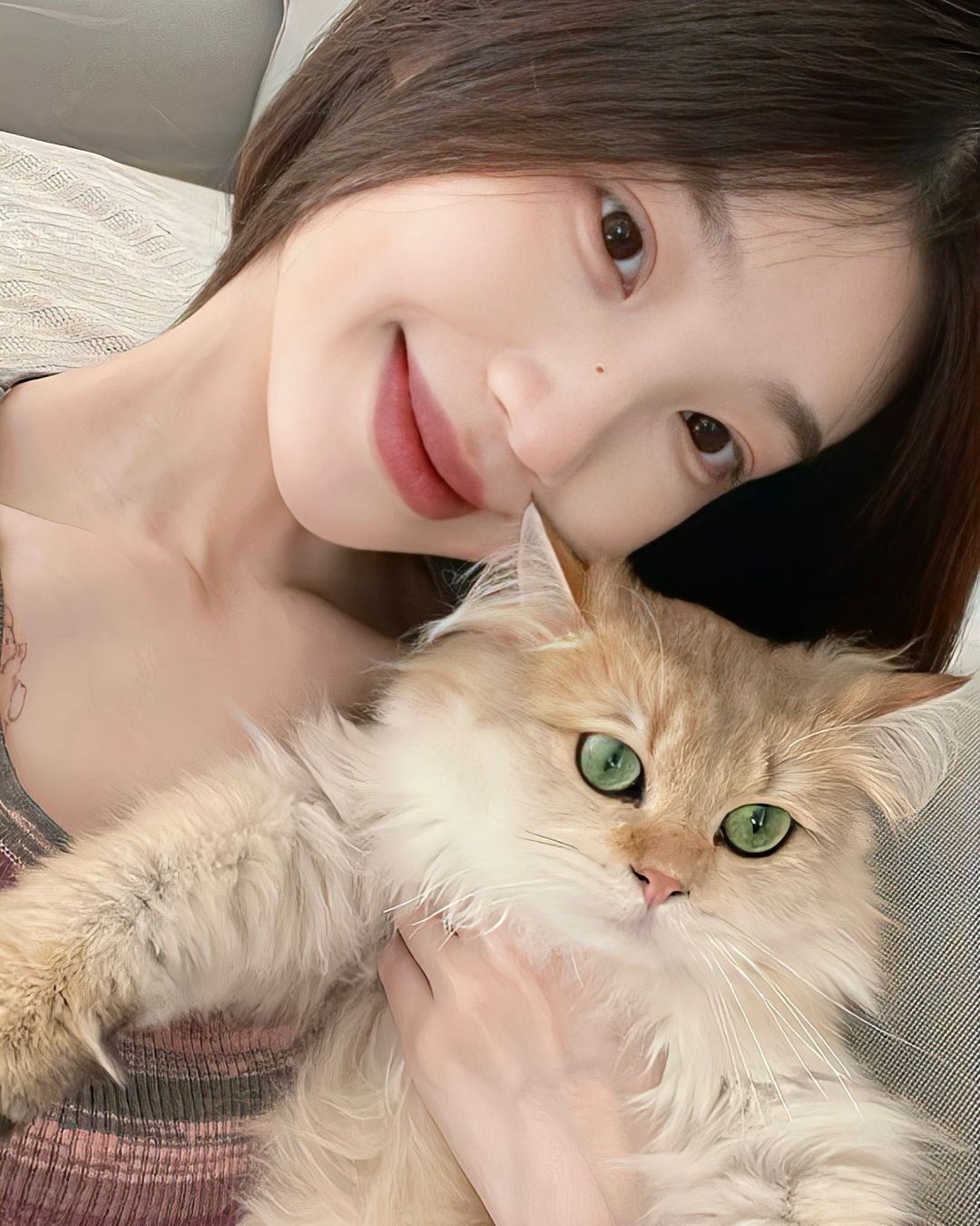 美女头像真人很吸引人_美女自拍