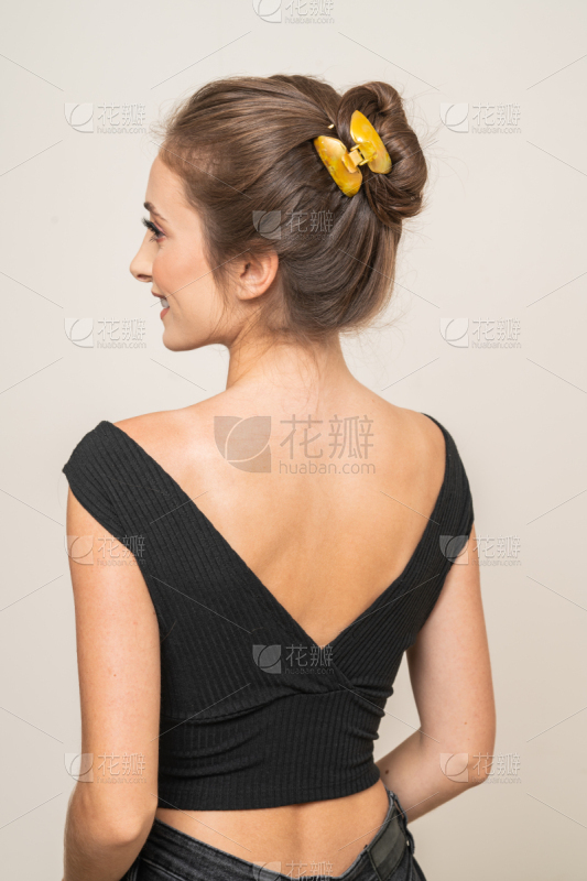 美女摩登女郎时尚写真_美女头像真人背影