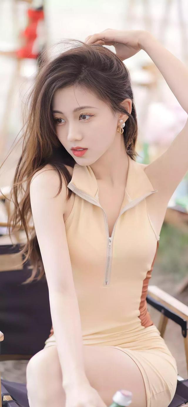 周雨彤侧脸美女壁纸_美女头像真人氛围感