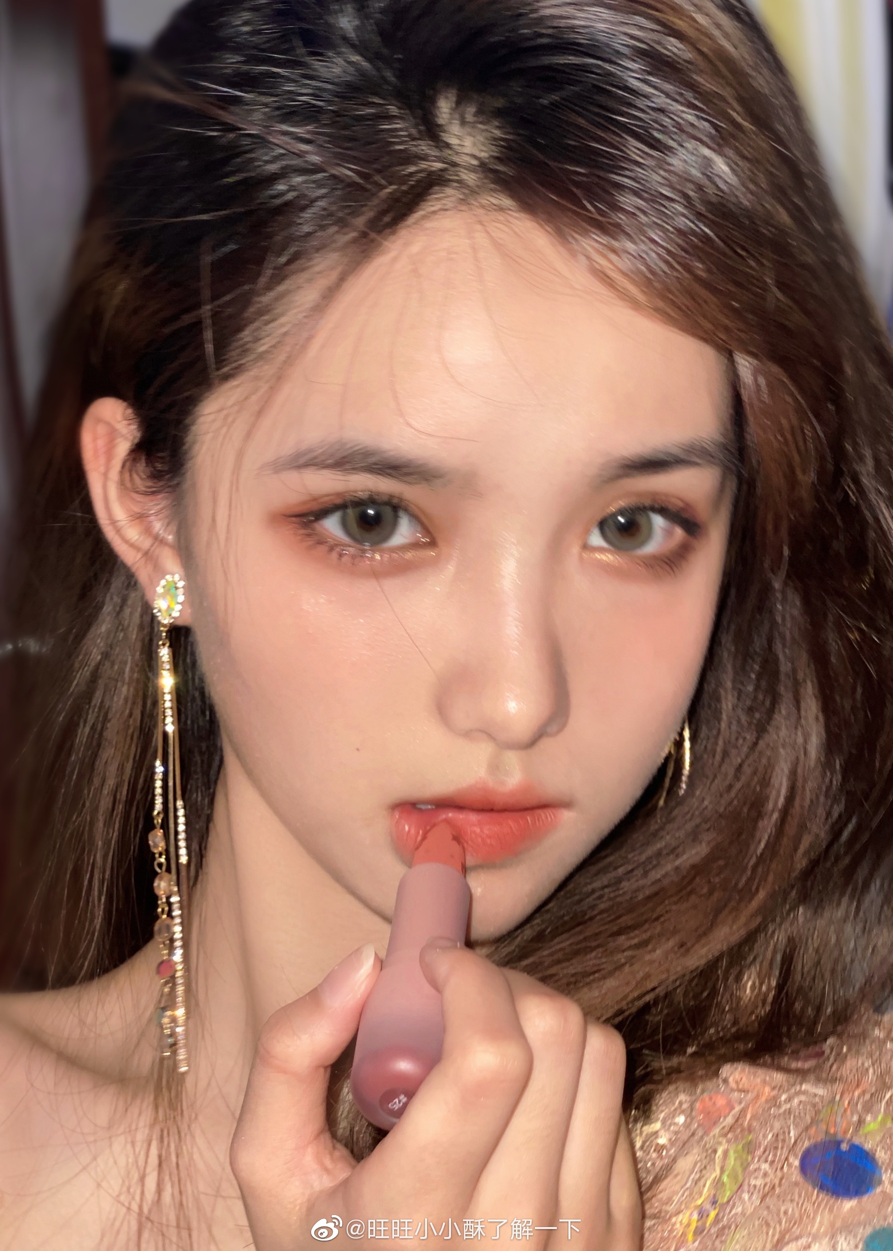 一百个大不刘头像_美女高雅造型