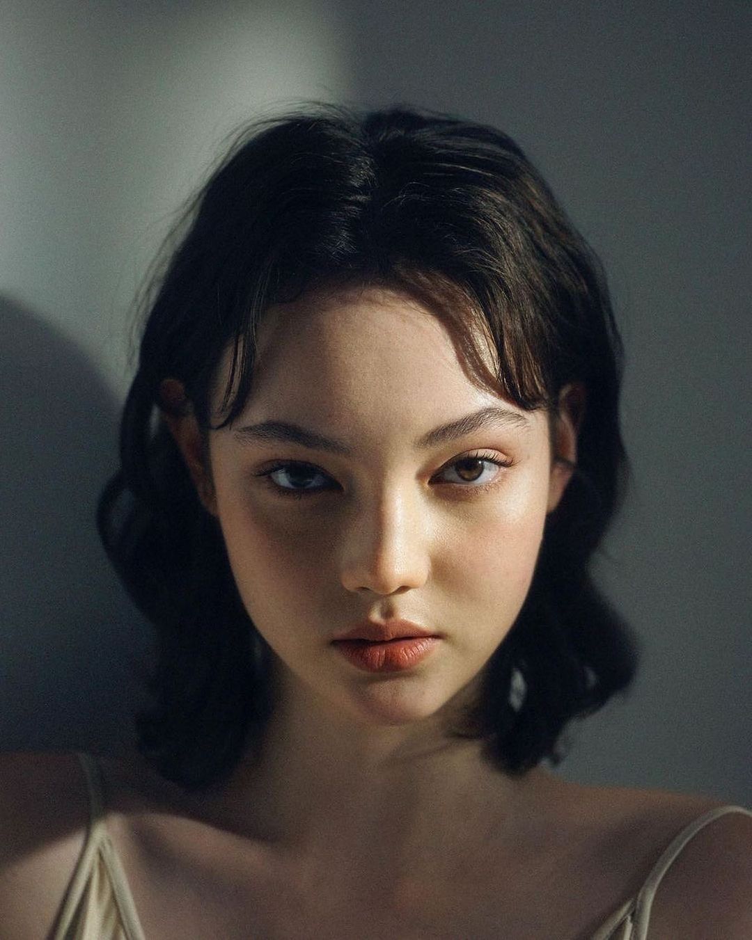 墨茨收集真人男头女头欧美模糊古早头像_美女头像真人