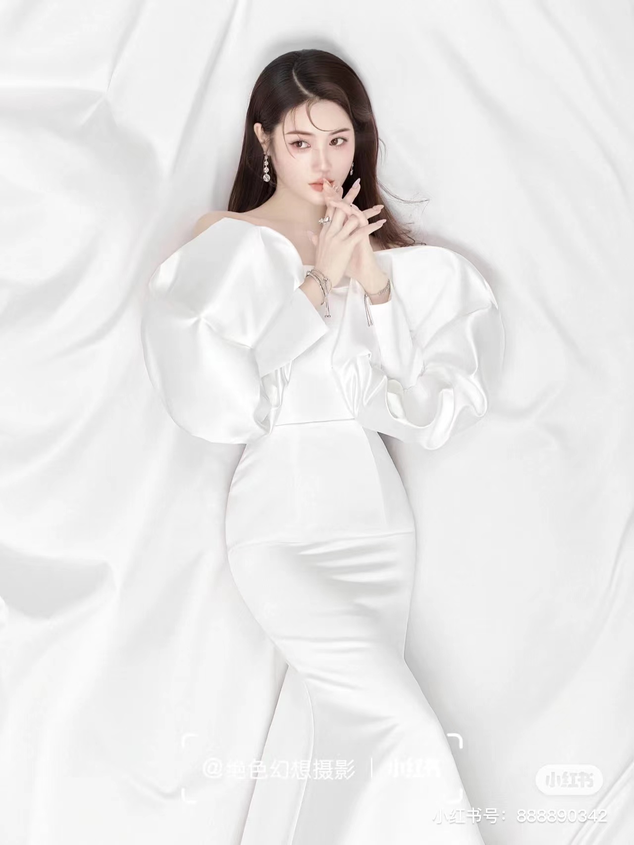 杨紫黑领带造型简约优雅网易女人_美女图片微信头像