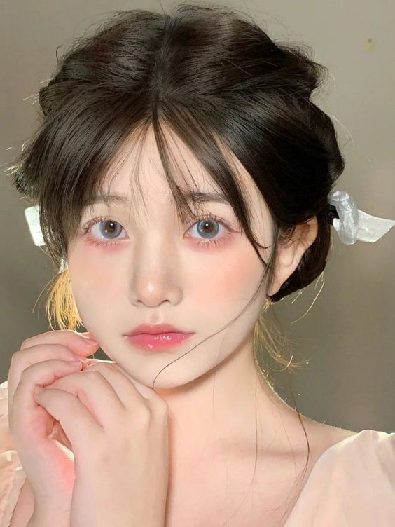 言十九鸭女头_美女头像壁纸