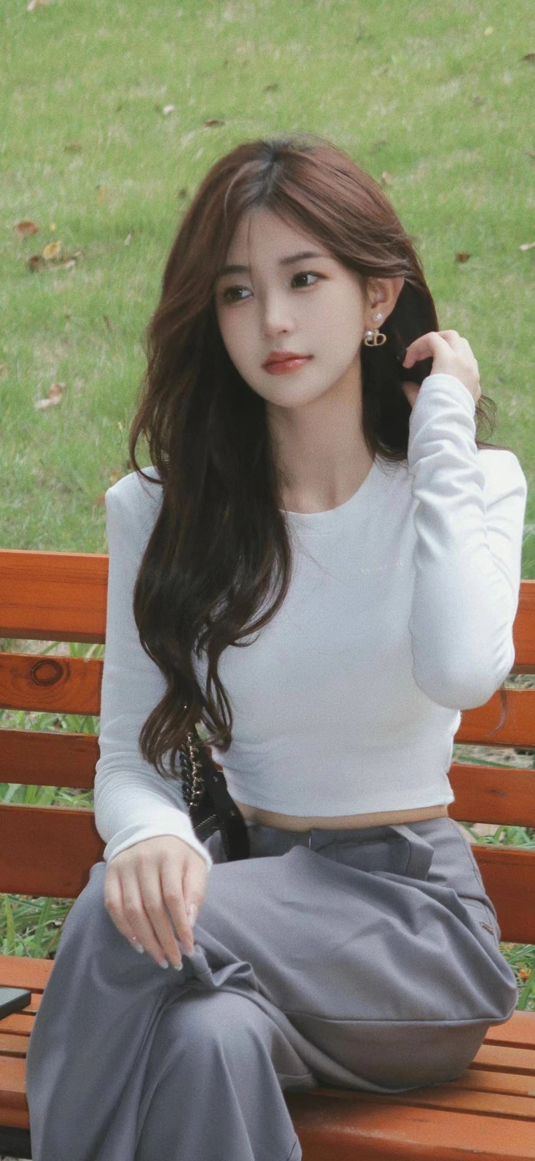 发现一张美女图有点像刘浩存小红书_美女壁纸4k高清清纯