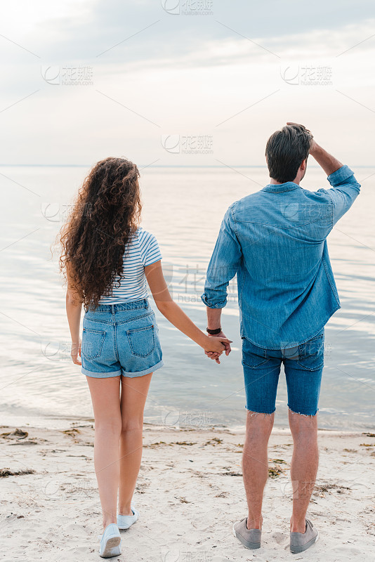 自由的女性_美女图片微信头像背影唯美