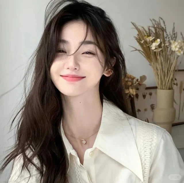 清纯可爱女生头像奶莓软糕来自小红书网页版_美女热舞