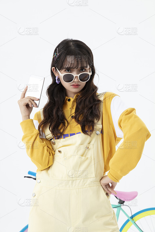 怎么会有人边哭边自拍啊小红书_美女照片