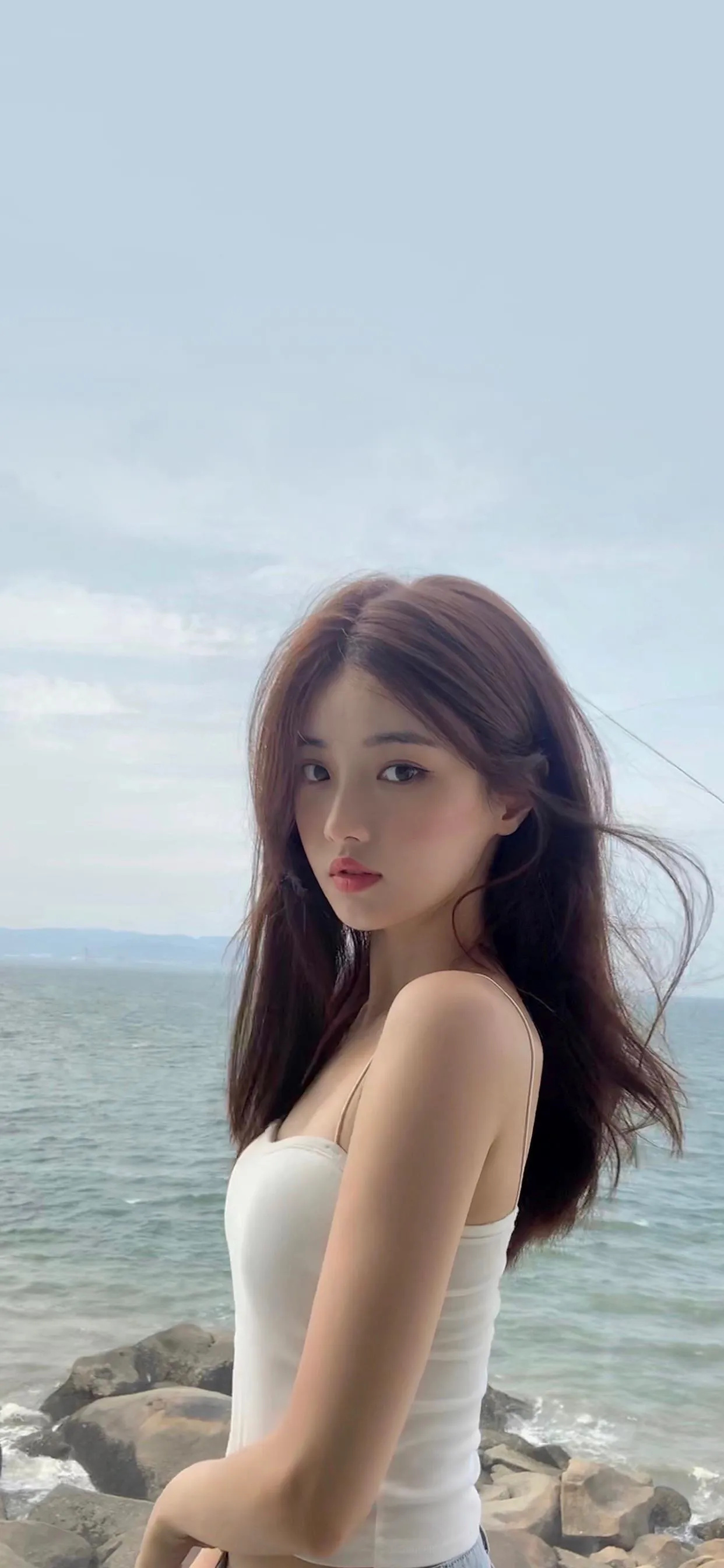 壁纸古风美女壁纸小红书_美女照片背影侧面唯美