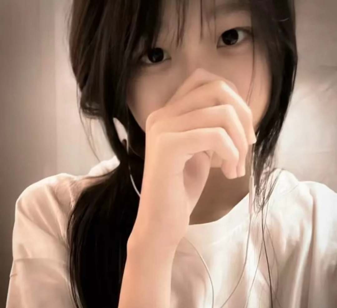 美女热舞_美女头像真人