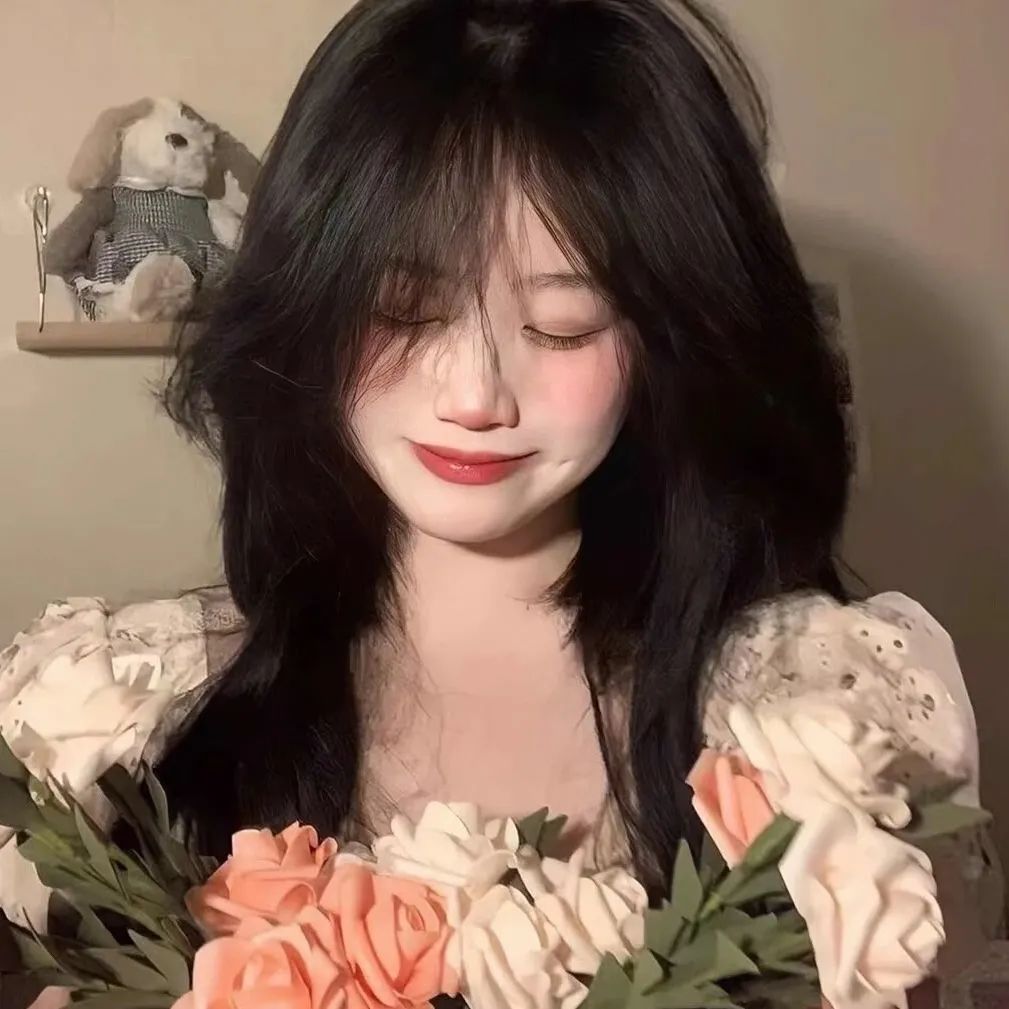 穿上丝袜把客户服务的爽歪歪_纸盒藏尸电影 - 美女俏脸