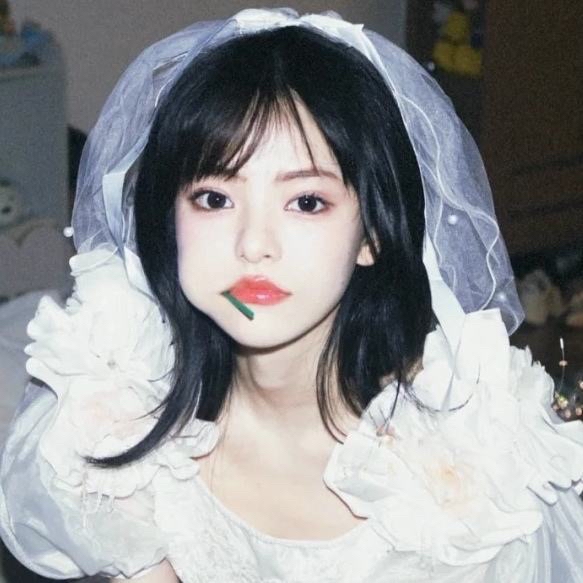 巨蛇闯女校_巨蛇闯女校 - 美女写真